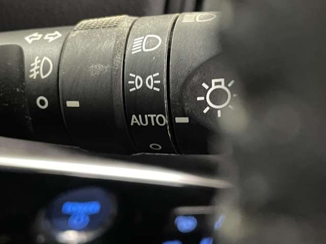 トヨタ プリウス １．８ Ｓ セーフティ プラス H29年 (近畿) 99