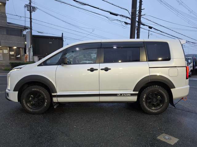三菱 デリカ　Ｄ：５ ２．２ Ｐ ディーゼルターボ ４ＷＤ R5年 (近畿) 99