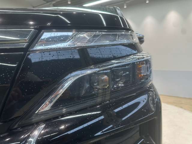 トヨタ ヴォクシー ２．０ ＺＳ 煌ＩＩＩ R2年 (中国) 99