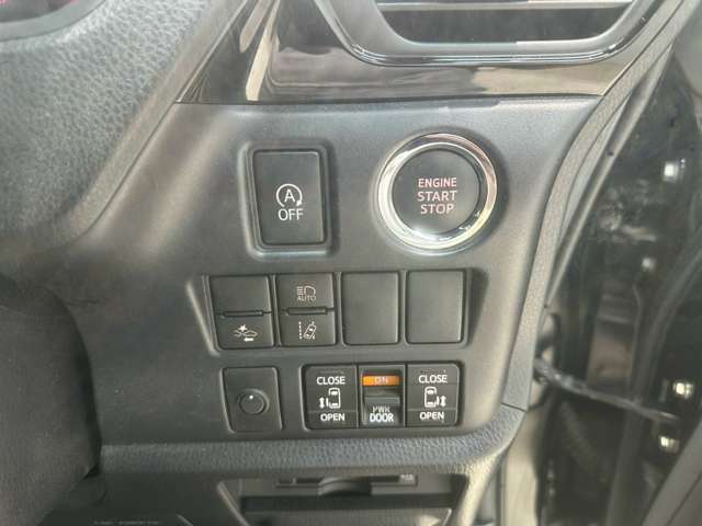 トヨタ ヴォクシー ２．０ ＺＳ 煌ＩＩＩ R2年 (中国) 99