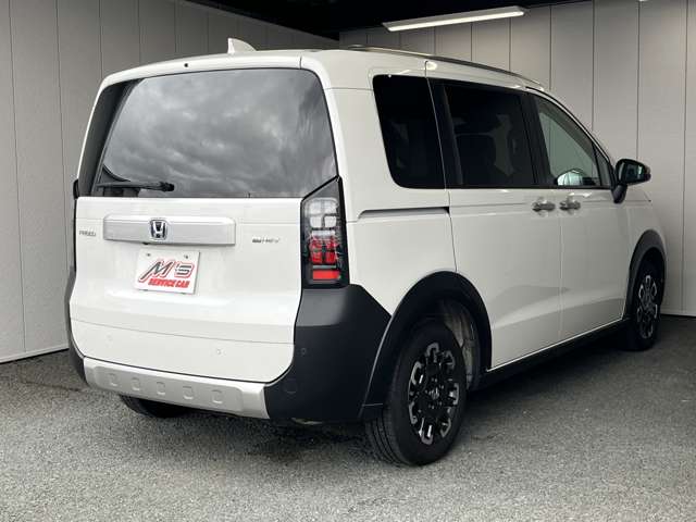 ホンダ フリード　ハイブリッド １．５ Ｅ：ＨＥＶ クロスター ４ＷＤ R7年 (東北) 99