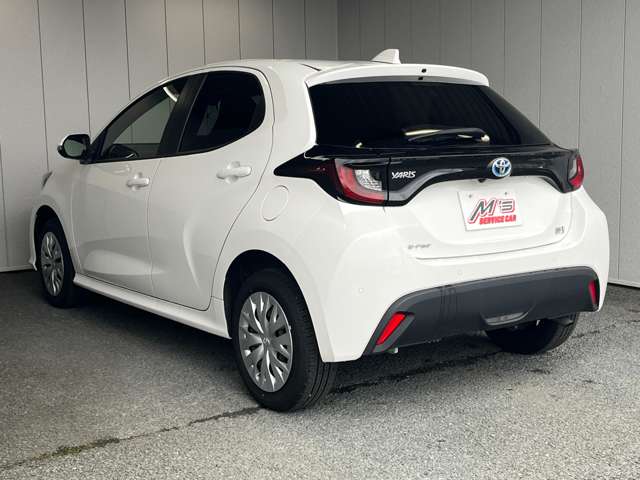 トヨタ ヤリス １．５ ハイブリッド Ｘ Ｅ－ＦＯＵＲ ４ＷＤ R5年 (東北) 99