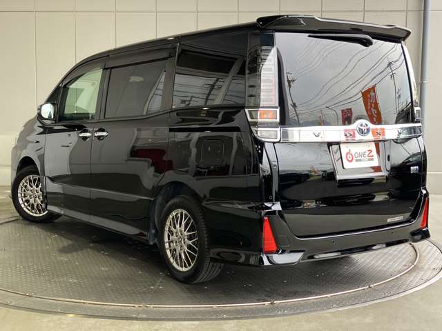 トヨタ ヴォクシー １．８ ハイブリッド ＺＳ 煌ＩＩＩ R3年 (近畿) 99