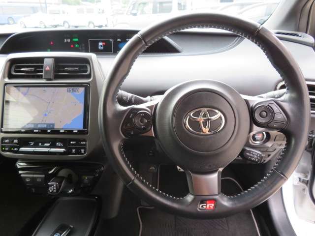 トヨタ プリウスＰＨＶ １．８ Ｓ ＧＲ スポーツ R4年 (中国) 99