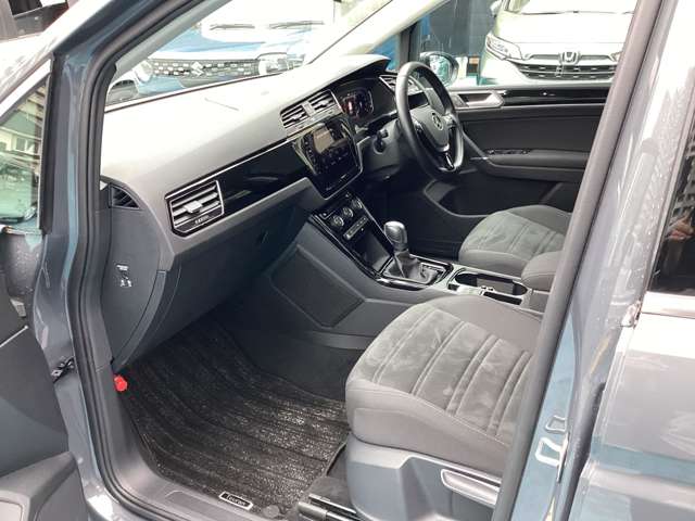 フォルクスワーゲン ゴルフトゥーラン ＴＤＩ ハイライン ディーゼルターボ R4年 (関東) 99