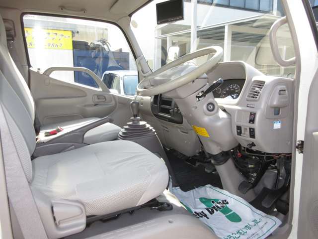 日野自動車 デュトロ ４．０ フルジャストロー ディーゼルターボ H22年 (東海) 99