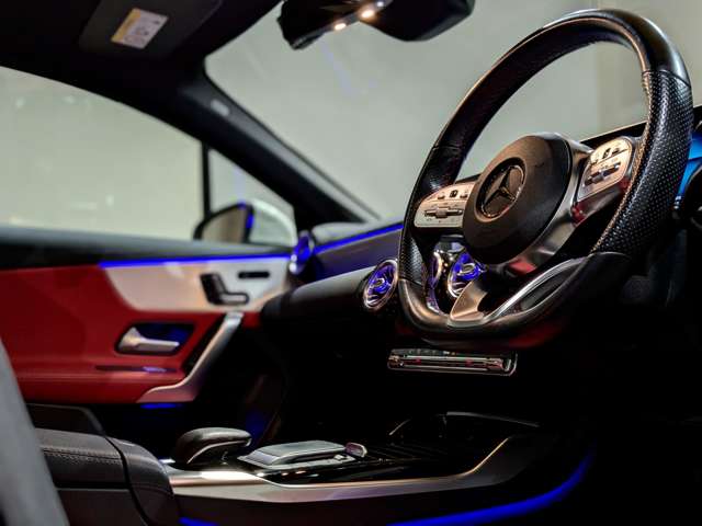 ＡＭＧ ＣＬＡ ＣＬＡ ３５ ４マチック ４ＷＤ R2年 () 99