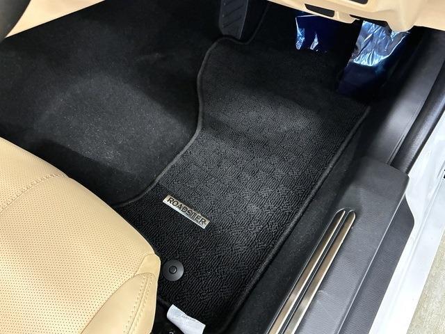 マツダ ロードスター　ＲＦ ２．０ ＶＳ R8年 (中国) 99