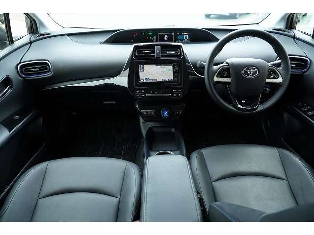 トヨタ プリウス １．８ Ｓ ツーリングセレクション H28年 (関東) 99