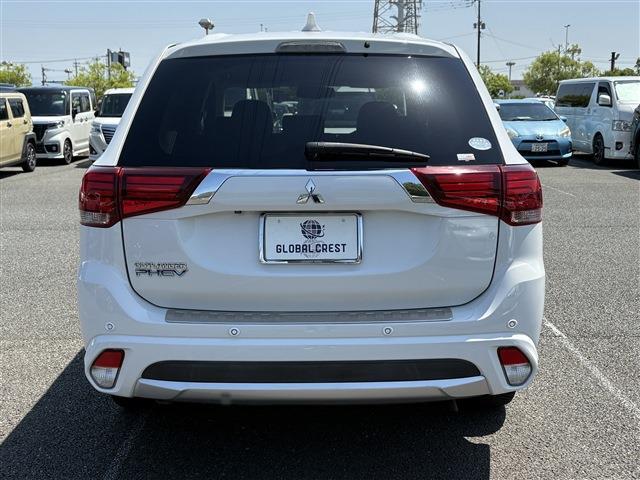 三菱 アウトランダーＰＨＥＶ ２．０ Ｇ ナビパッケージ ４ＷＤ H28年 (九州・沖縄) 99