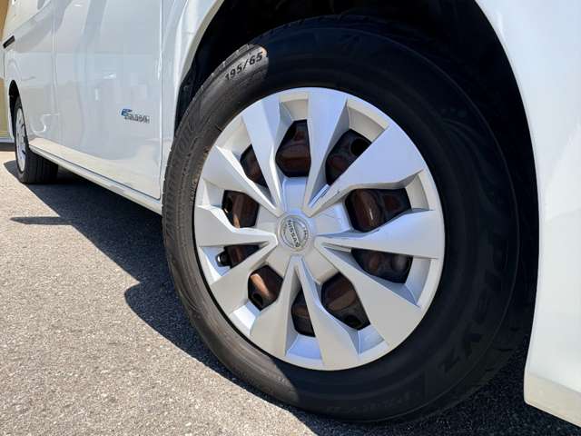日産 セレナ ２．０ Ｘ H29年 (九州・沖縄) 99