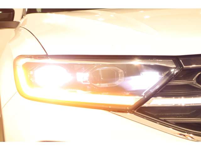 フォルクスワーゲン Ｔ－ＲＯＣ ＴＤＩ スタイル ディーゼルターボ R6年 (近畿) 99