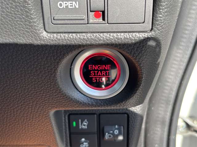 ホンダ Ｎ　ＢＯＸ カスタム ６６０ Ｌ R4年 (近畿) 99