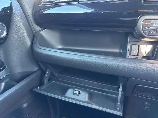 ホンダ Ｎ　ＢＯＸ カスタム ６６０ Ｌ R4年 (近畿) 99