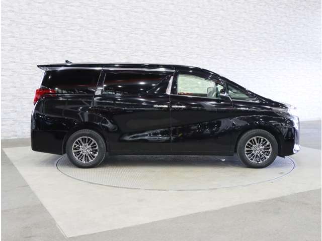 トヨタ アルファード　ハイブリッド ハイブリッド ２．５ エグゼクティブ ラウンジ Ｅ－ＦＯＵＲ ４ＷＤ R1年 (関東) 99