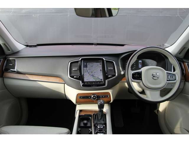ボルボ ＸＣ９０ Ｔ６ ＡＷＤ インスクリプション ４ＷＤ H29年 (関東) 99