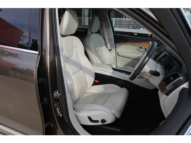 ボルボ ＸＣ９０ Ｔ６ ＡＷＤ インスクリプション ４ＷＤ H29年 (関東) 99