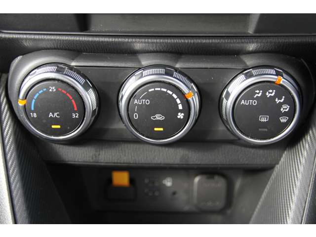 マツダ ＭＡＺＤＡ２ １．５ １５Ｓ R1年 (関東) 99