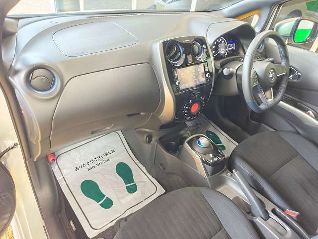 日産 ノート １．２ Ｅ－ＰＯＷＥＲ ＡＵＴＥＣＨ R1年 (関東) 99