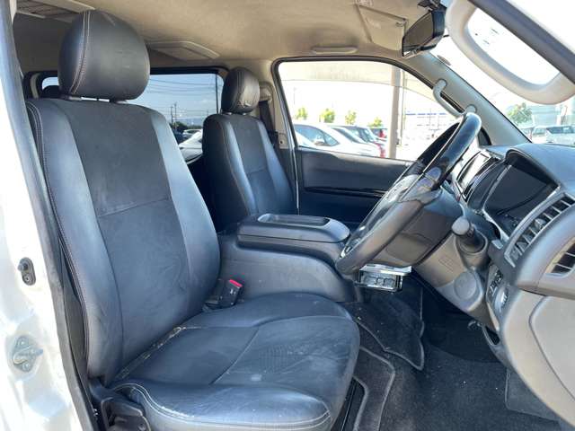 トヨタ ハイエースバン ３．０ スーパーＧＬ ダークプライム ロングボディ ディーゼルターボ H27年 (近畿) 99