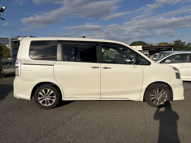 トヨタ ヴォクシー ２．０ ＺＳ 煌ＩＩ H24年 (近畿) 99