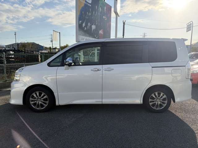 トヨタ ヴォクシー ２．０ ＺＳ 煌ＩＩ H24年 (近畿) 99