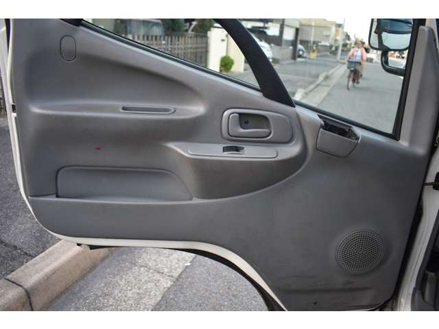 トヨタ ダイナ ３．０ ダブルキャブ ロング ジャストロー ディーゼルターボ R2年 (近畿) 99
