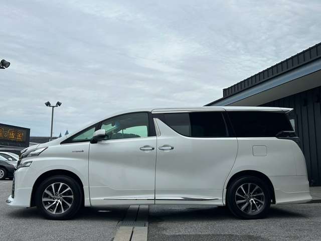 トヨタ ヴェルファイア　ハイブリッド ハイブリッド ２．５ ＺＲ Ｅ－ＦＯＵＲ ４ＷＤ H27年 (近畿) 99
