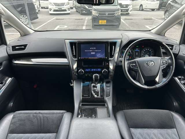 トヨタ ヴェルファイア　ハイブリッド ハイブリッド ２．５ ＺＲ Ｅ－ＦＯＵＲ ４ＷＤ H27年 (近畿) 99