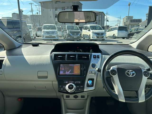 トヨタ プリウスΑ １．８ Ｇ H25年 (近畿) 99