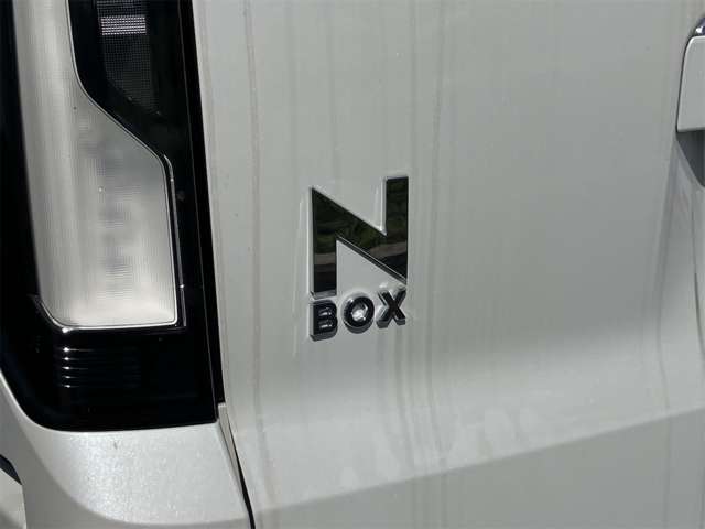 ホンダ Ｎ　ＢＯＸ カスタム ６６０ R8年 (東海) 99