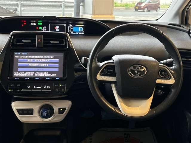 トヨタ プリウス １．８ Ｓ H27年 (近畿) 99