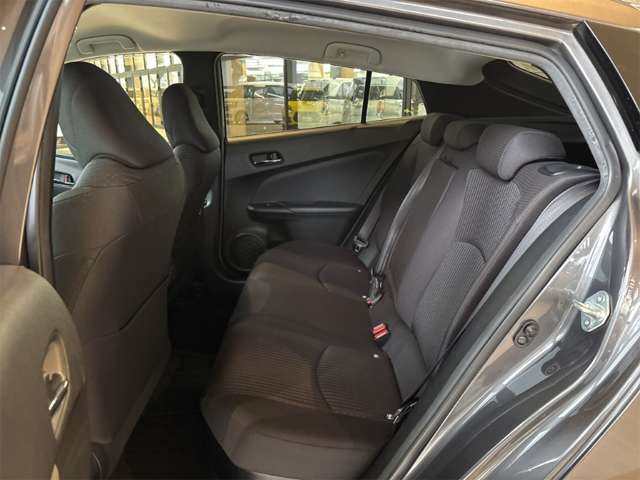 トヨタ プリウス １．８ Ｓ H27年 (近畿) 99