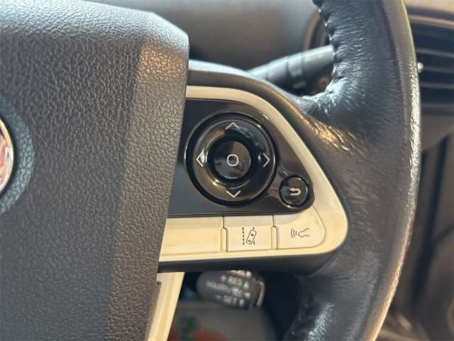 トヨタ プリウス １．８ Ｓ H27年 (近畿) 99