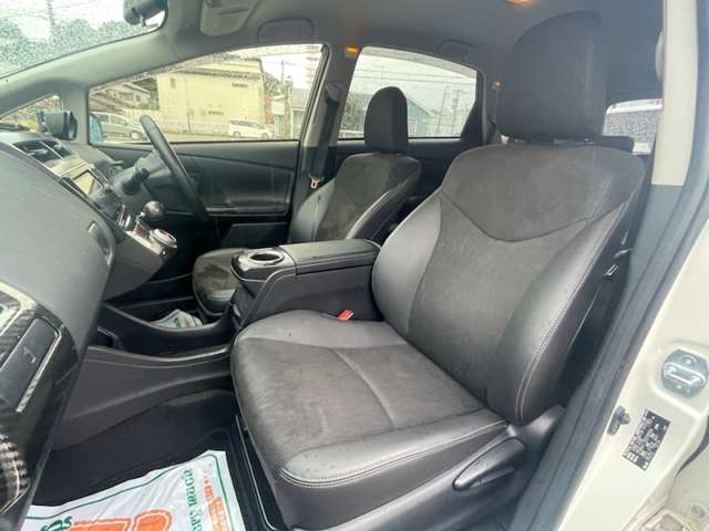 トヨタ プリウスΑ １．８ Ｇ H27年 (近畿) 99