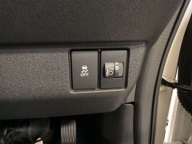 ホンダ Ｎ　ＢＯＸ カスタム ６６０ R8年 (近畿) 99