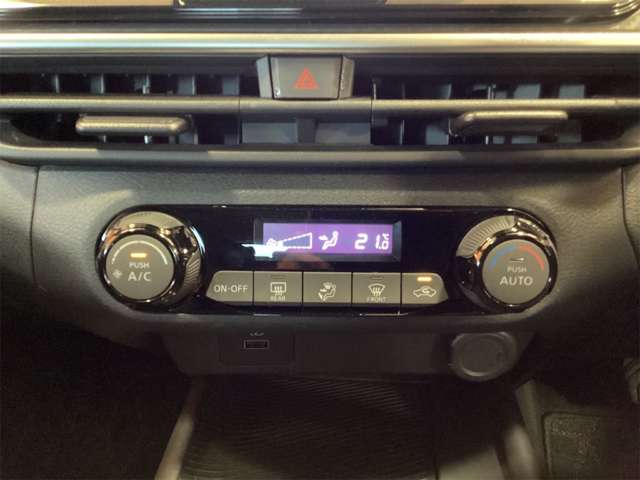 日産 ノート １．２ Ｘ R4年 (近畿) 99