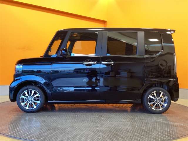 ホンダ Ｎ　ＢＯＸ カスタム ６６０ R8年 (近畿) 99