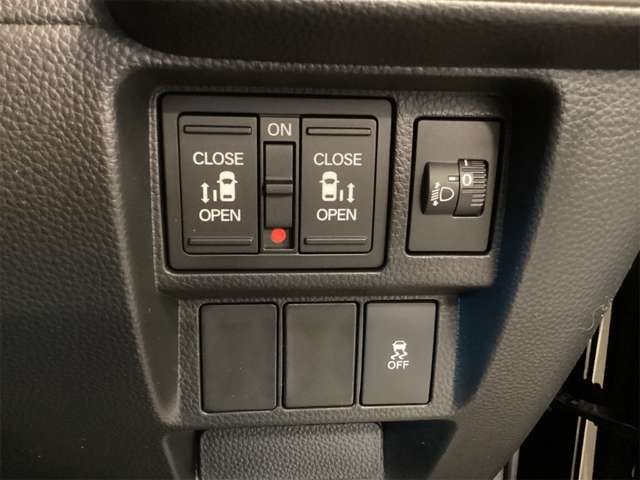 ホンダ ステップワゴン １．５ エアー R8年 (近畿) 99