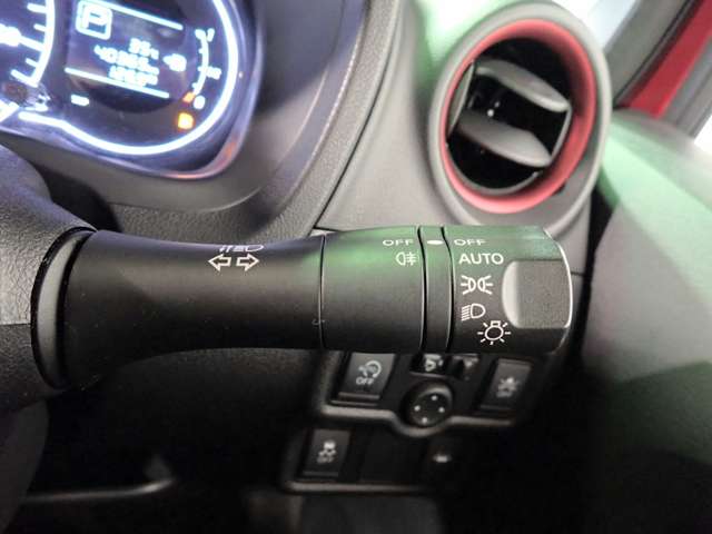 日産 ノート １．２ ＮＩＳＭＯ H29年 (近畿) 99