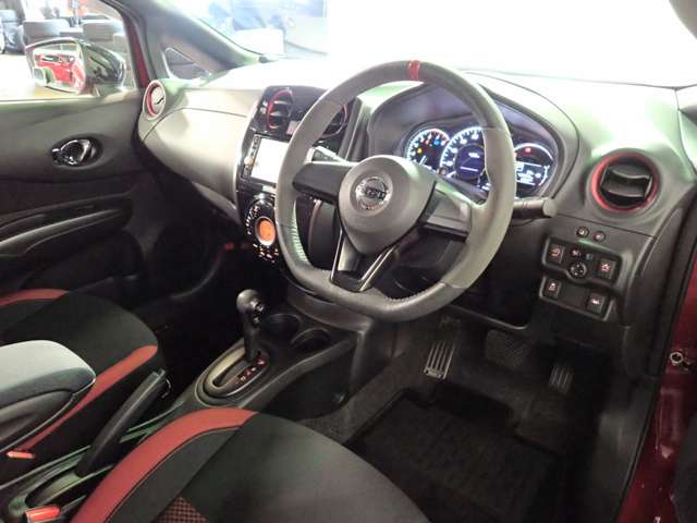 日産 ノート １．２ ＮＩＳＭＯ H29年 (近畿) 99