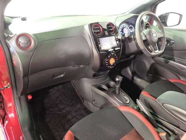 日産 ノート １．２ ＮＩＳＭＯ H29年 (近畿) 99