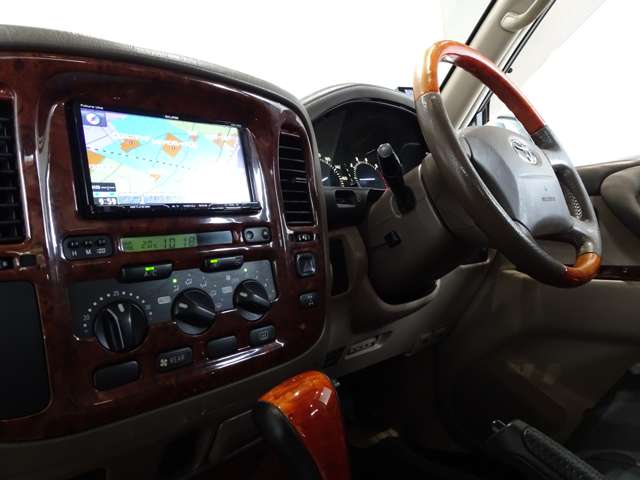 トヨタ ランドクルーザー ４．７ ＶＸリミテッド ５０ＴＨアニバーサリーエディション ４ＷＤ H13年 (関東) 99
