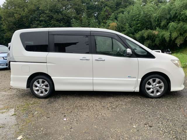 日産 セレナ ２．０ ハイウェイスター Ｓ－ＨＹＢＲＩＤ Ｖセレクション H25年 (関東) 99
