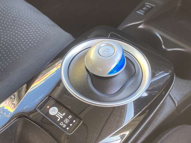 日産 リーフ ３０ＫＷＨ Ｘ サンクス エディション H28年 (東海) 99