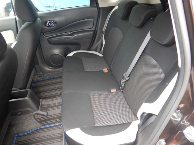 日産 ノート １．２ Ｅ－ＰＯＷＥＲ Ｘ H29年 (東海) 99