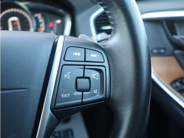 ボルボ ＸＣ６０ Ｔ５ ＡＷＤ クラシック ４ＷＤ H29年 (東海) 99