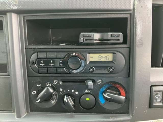 いすゞ エルフ ３．０ＤＴ R1年 (東海) 99