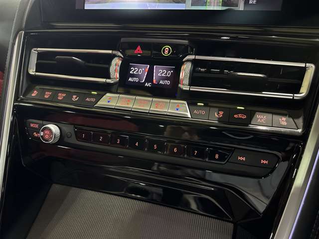 ＢＭＷ ８シリーズ Ｍ８５０Ｉ Ｘドライブ ４ＷＤ R2年 (関東) 99