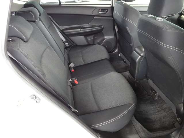 スバル インプレッサＸＶ ２．０Ｉ－Ｌ ４ＷＤ H25年 () 99